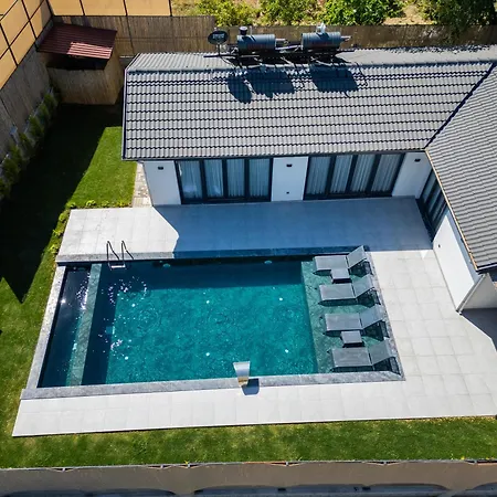Villa Summerland
